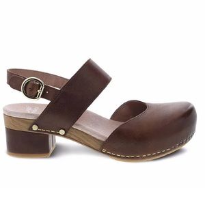 Dansko Malin Brown Leather Closed Toe Sandals Size 42